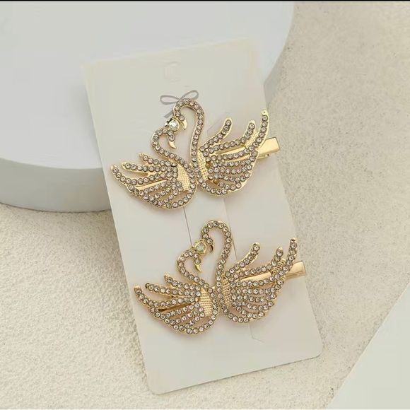 Rhinestone Swan Hair clips - Picture 1 of 1